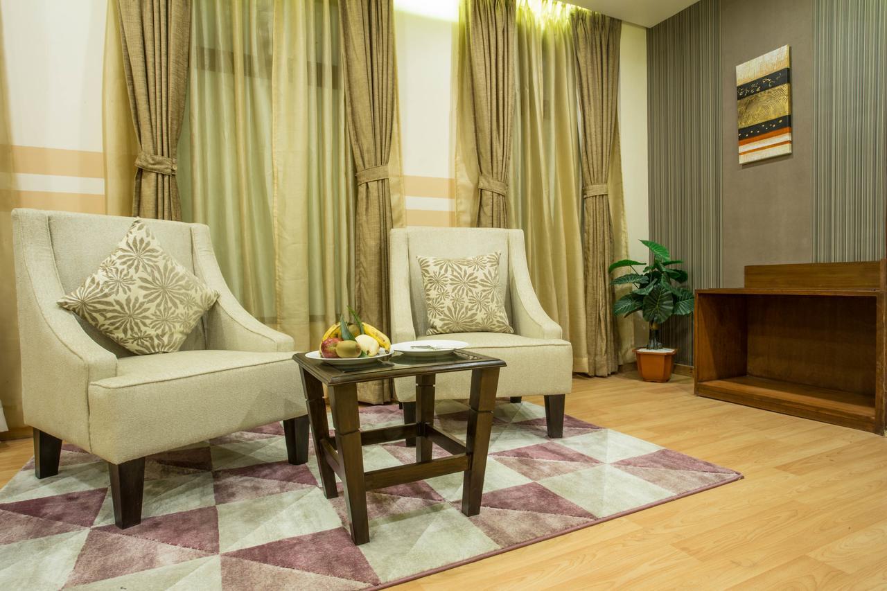 Yatri Suites And Spa Katmandu Kültér fotó