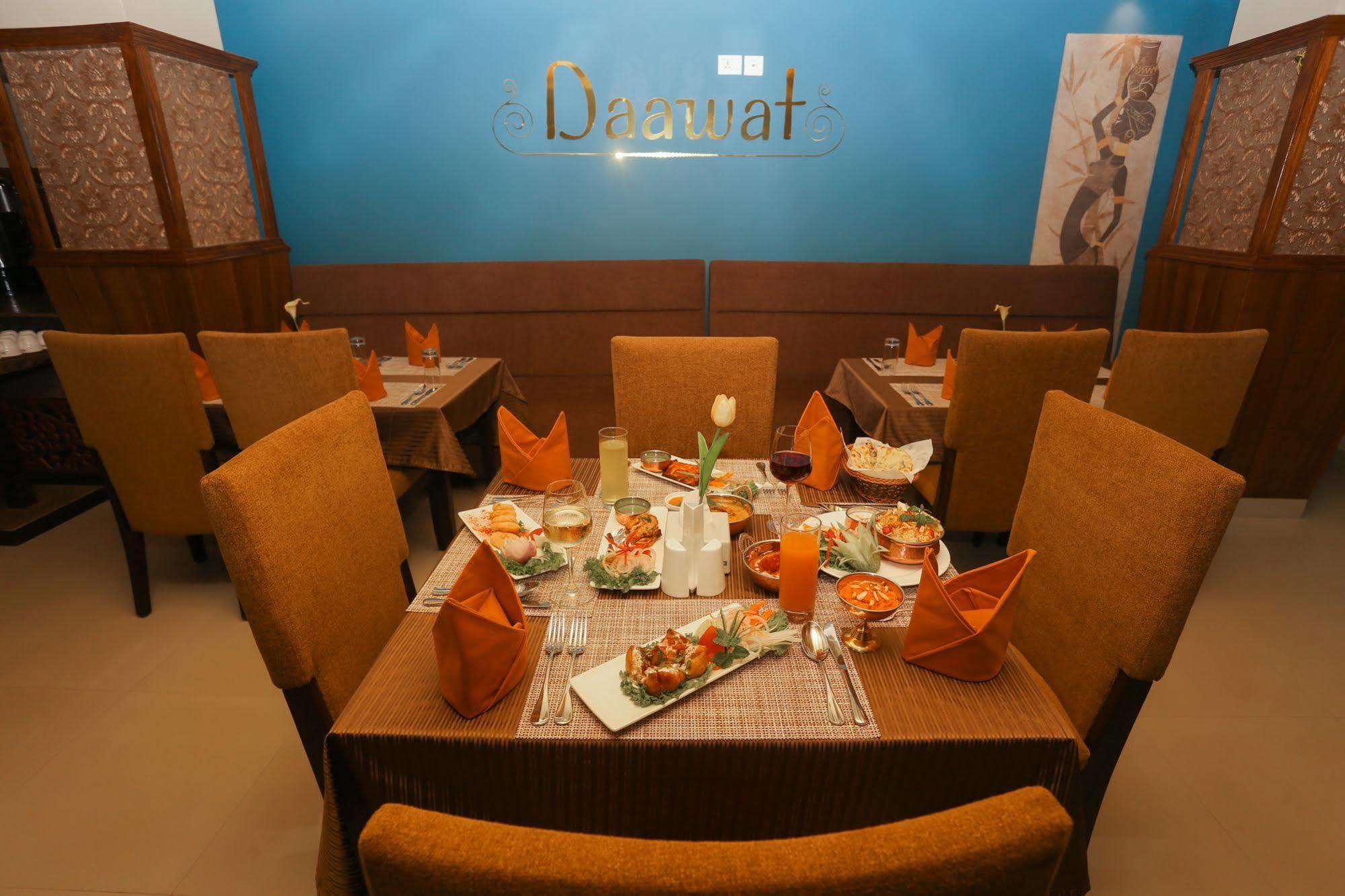 Yatri Suites And Spa Katmandu Kültér fotó